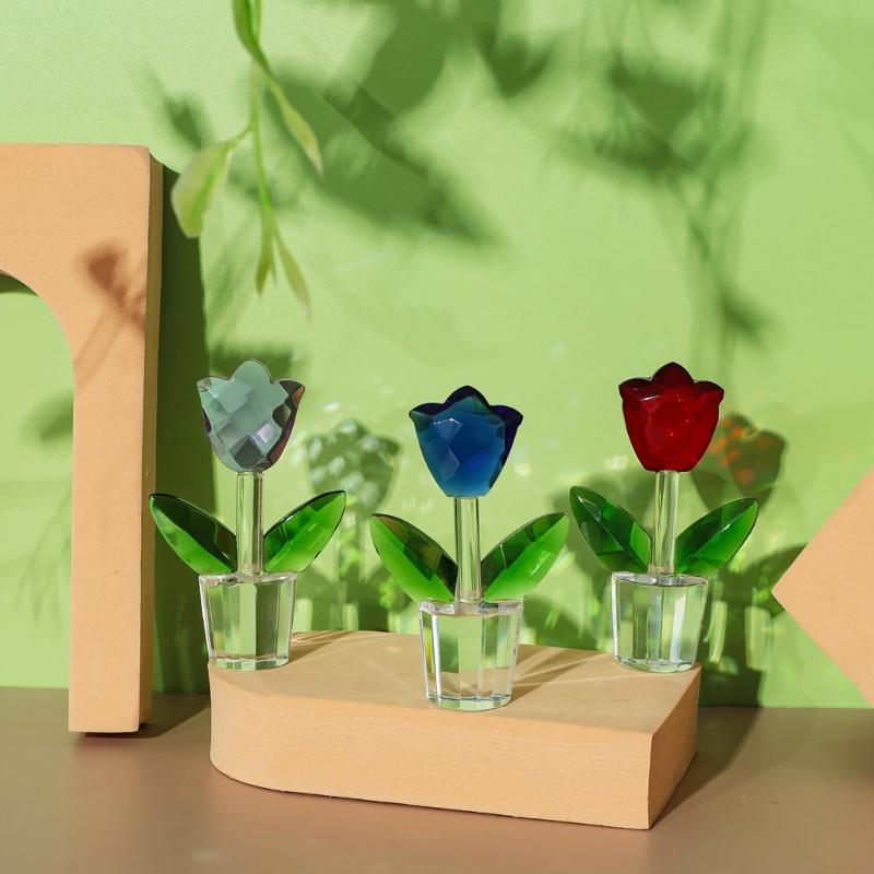 Captivating Crystal Tulips Sculpture Glass Miniature Flower Decorative Figurine Ornament for Valentines Day Gift Giving