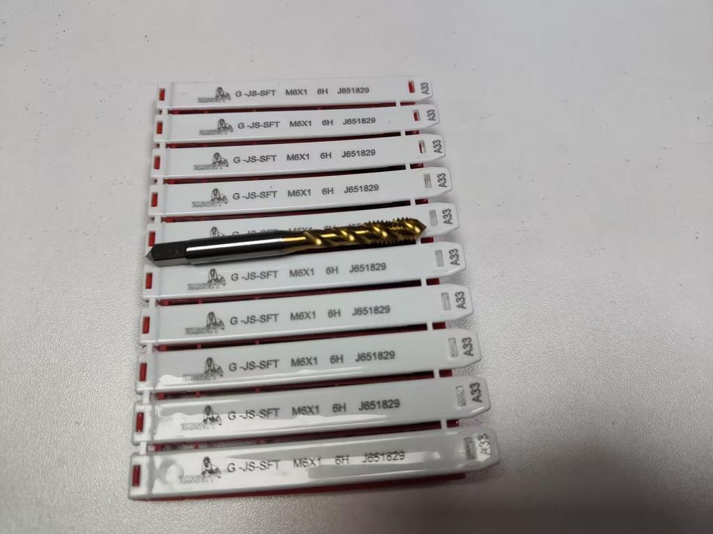 Titanium Plated Spiral Straight Flute Tap - Industrial Grade, High Hardness for Metric Through and Blind Holes, Cutting Machine Use.