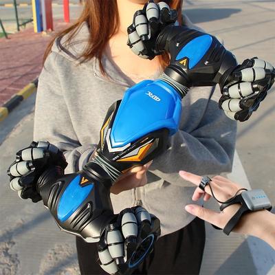 Nuova RC Auto 4WD Radiocomando Stunt Car Gesto Induzione Torsione Fuoristrada Musica Leggera Drift Giocattolo Arrampicata Ad Alta Velocità RC Auto