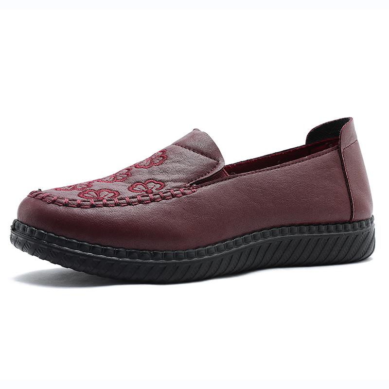 New style ladies loafers, simple and classic mom shoes, ladies leather flat shoes, anti-slip and comfortable soft materials