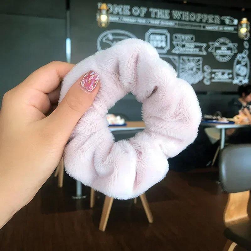 Cute Fashion Girls Warm Soft Hair Scrunchies Autumn and Winter Cute Plush Elastic Multicolor Rubber Band Loop Accessories LS