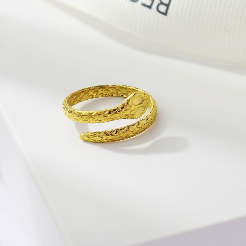18K Gold-Plated Long Snake-Shaped Titanium Steel Ring Female, Hip-Hop Punk Style Opening Adjustable Ring