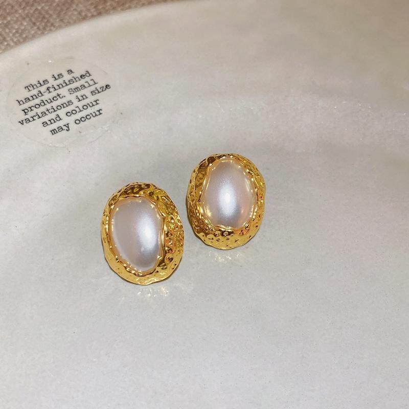 Zircon pearl simple earrings simple versatile retro Internet celebrity earrings fashion design earrings