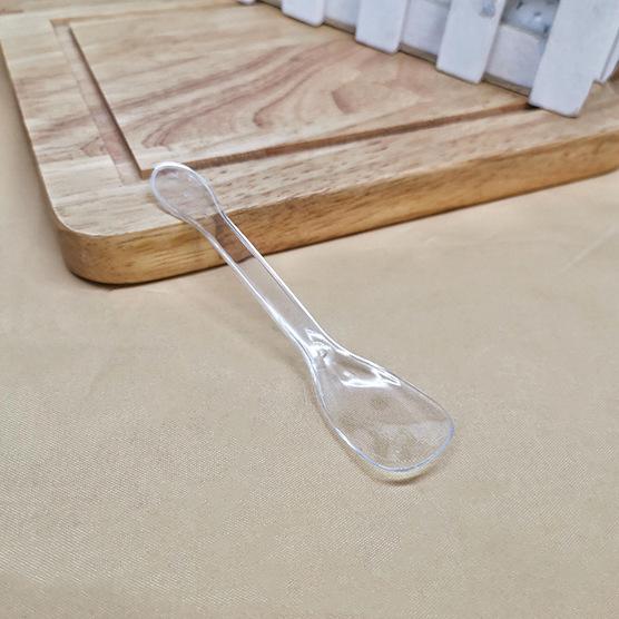 Square Transparent Disposable Dessert Cup - Perfect for Pudding, Jelly, Mousse, and Ice Cream.