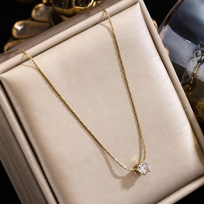 2025 Niche Design Gold 6-Prong Diamond Pendant Necklace - Elegant, Non-Fading Clavicle Chain