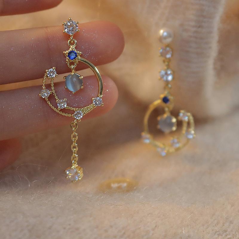 1Pair Exquisite Pearl Moon Asymmetric Drop Earrings  Blue  Pendant Earrings Cute Girl Party Wedding Jewelry