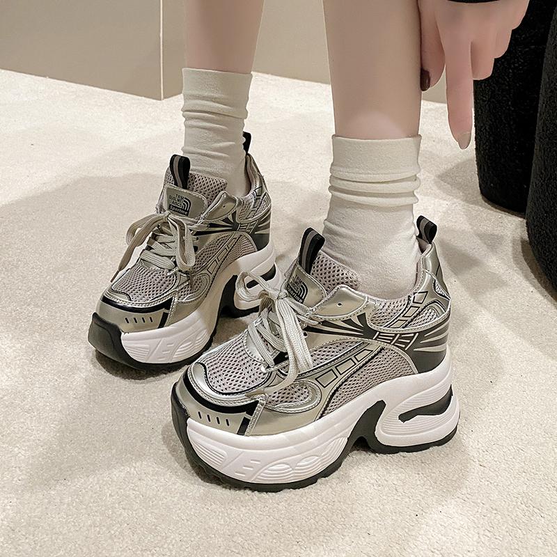 Fashion New 2024 Winter Warm Plush Chunky Leather Sneakers Women Lace-up High Platform Sports Dad Shoes 10CM Heels Fur Snow Shoes Woman