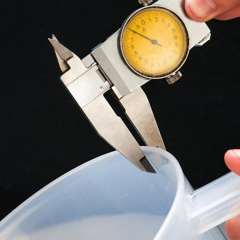 Functional 3000ml Measuring Pitchers with Lid Plastic Measuring Pitchers with Lid for Paint Mixing and Kitchen Use