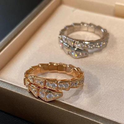 Anello Aperto di Lusso a Forma di Serpente Scintillante - Design Full Diamond per Donne
