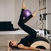 25CM Mini Pilates Ball Yoga Core Training Physical Therapy Small Exercise Ball Anti Burst Non-Slip Fitness Ball Home Gym Workout Pilates Equipment