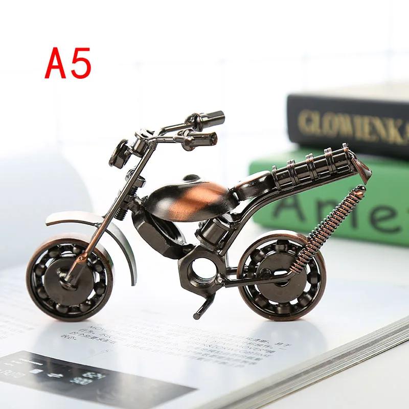 Metal Retro Motorcycle Model Motor Figurine Iron Motorbike Prop Handmade Boy Gift Kid Toy Home Office Decor Collection