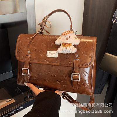 Casual Retro Commuter Women's Backpack 2025 Autumn and Winter New Exquisite Small Schoolbag Backpack After Going Out