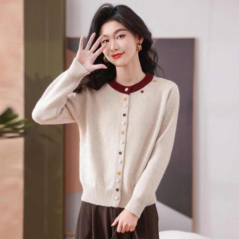 Spring and Autumn New Women's Color Matching Knitted Sweater Cardigan Sweater Crew Neck Small Jacket Short Thin Top