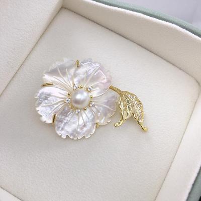 Natural Freshwater Pearl Seashell Flower Brooch Pin Jewelry
