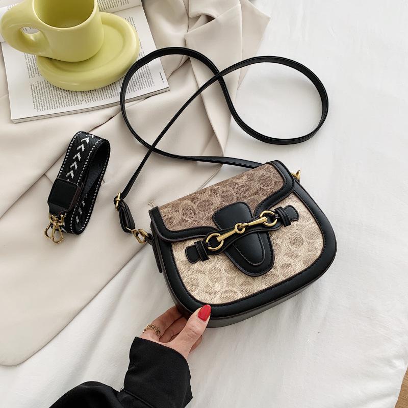 Polokruhová taška Dámská Nový trend Módní Retro Messenger taška Korejská verze Dámská taška Sedlová taška Široký ramenní popruh Taška přes rameno