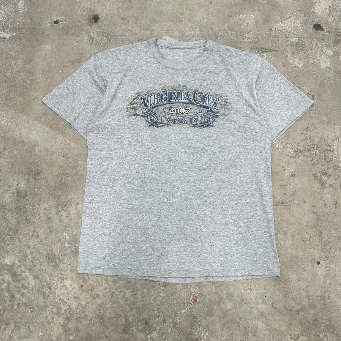 

Y2K 2007 Silver Run Grey Biker T-Shirt Size XL XL