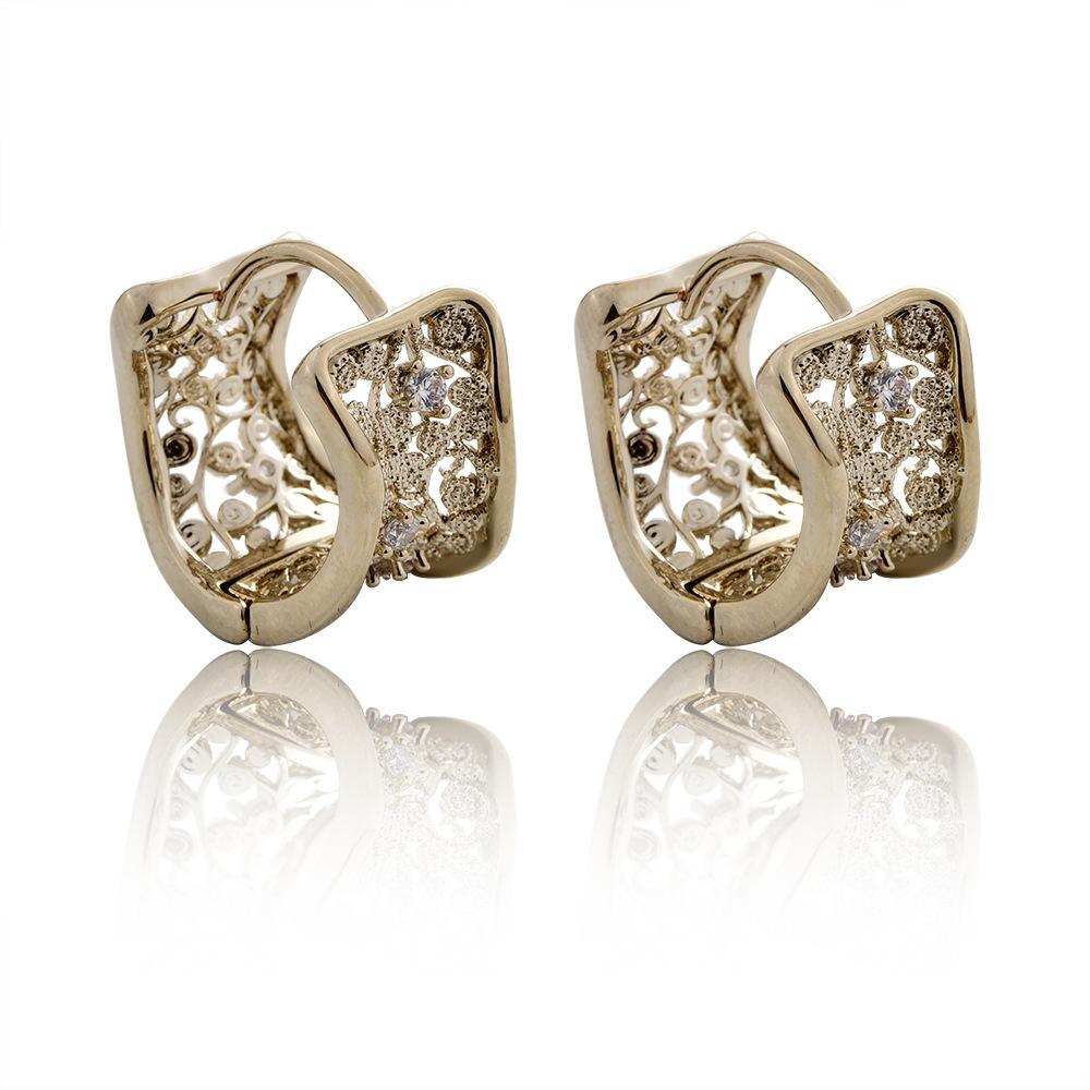 European Vintage Hollow Filigree Hoop Earrings Gold Plated Zircon Wide Ear Buckles for Women