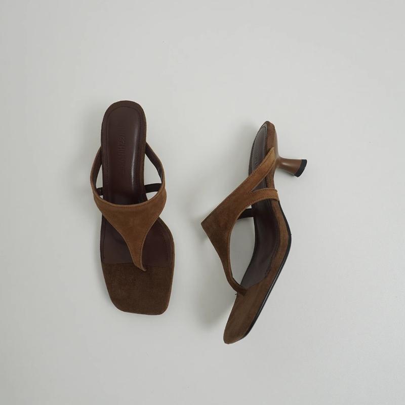 

Мода 2025 Лето Новые Женские Шлепанцы с Перемычкой для Пальца на Высоком Каблуке Модные Платье Слайды Женские Уличные Вечерние Сандалии Женская Обувь 35 шоколадный