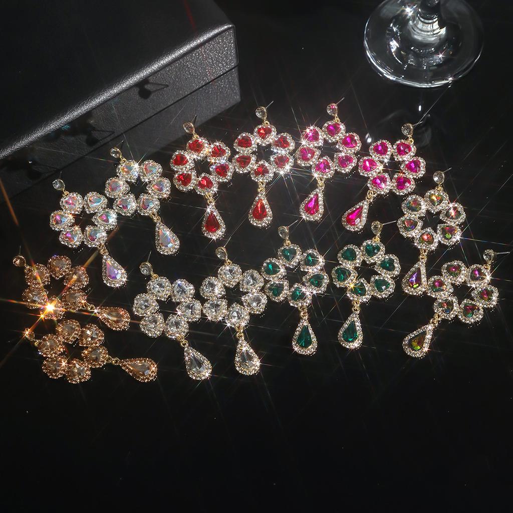 Luksusowy temperament Kolorowe długie kolczyki kryształowe Seks przesadzone kolczyki słodkie kobiece kolczyki