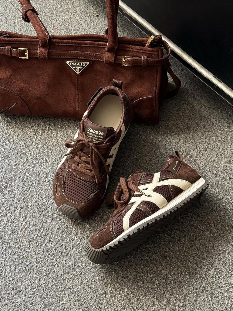 Frosted Leather Flat-bottomed German Training Shoes Women's 2025 New Autumn Mesh Forrest Gump Shoes Black Foot-showing Small Casual Sports Shoes