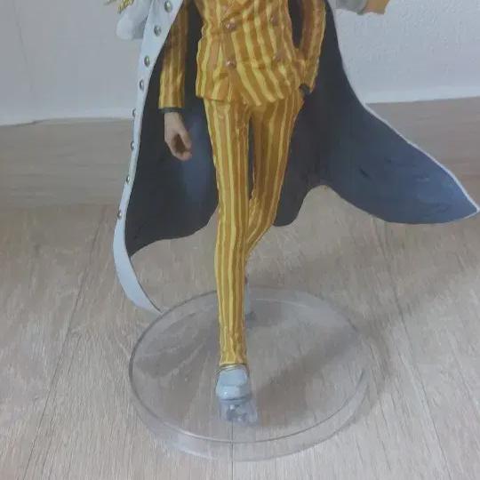 

Я продаю фигурки One Piece Абсолютная Справедливость Кизару