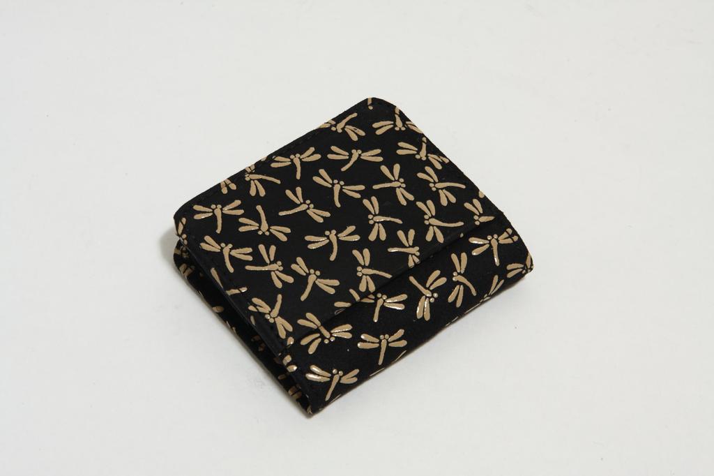 Deerskin Inden Box Type Coin Purse Wallet Unisex Dragonfly Pattern White [Hasegawa]