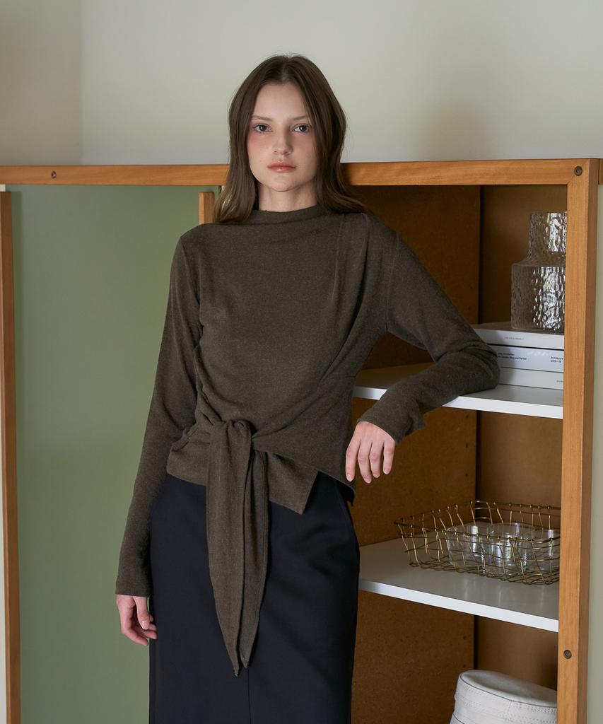 DEHEVE Wool Mock-Neck Wrap Long Sleeve [Khaki]