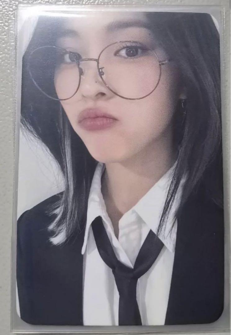 

[USED] ITZY KILL MY DOUBT Ryujin Soundwave Trading Card