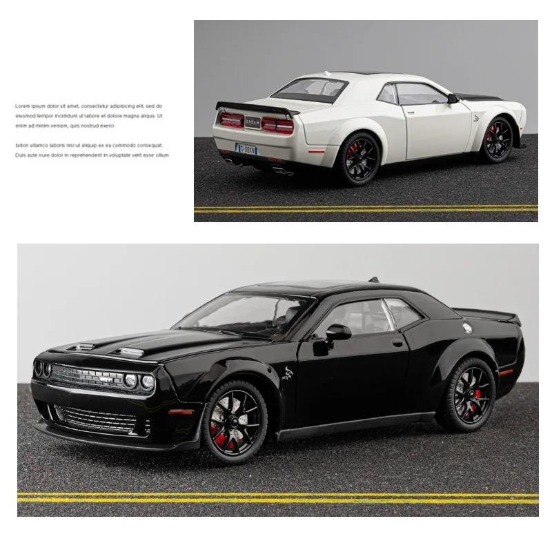 1/24 Dodge Challenger Hellcat Autíčka litá Metel Auta Hračka Tahni zpět Modely aut Hellcat se zvukem a světlem Hellc pro děti