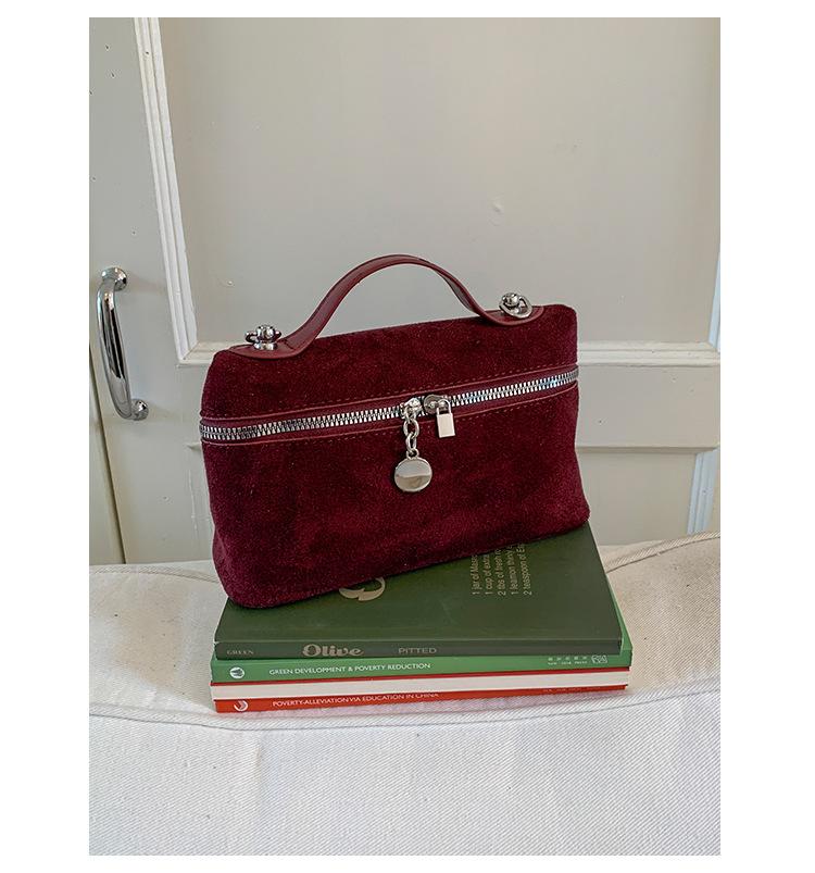 

2025 new retro niche design lunch box bag women s versatile portable box bag high-end single shoulder messenger bag червоний