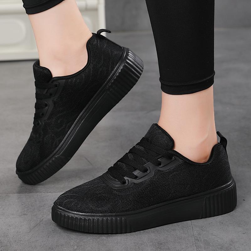 

Маленькие белые туфли жаккардовые ажурные на толстой подошве летние ультралегкие спортивные повседневные женские большого размера дышащие и износостойкие 36 чёрный