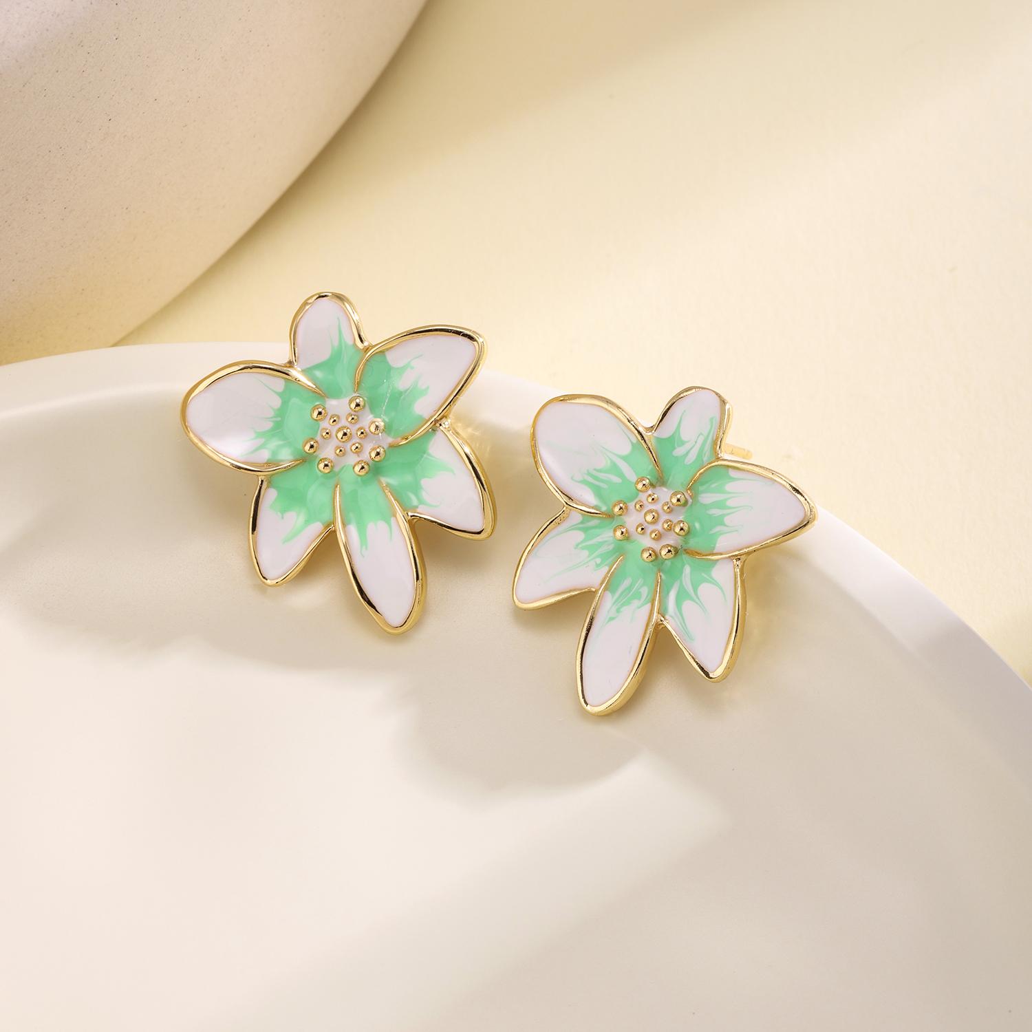 

Nidin Summer Fresh Flower Enamel Stud Earrings 6 Colors Choice French Retro Style Cute Floral Ear Jewelry For Women Girls Gifts зелёный