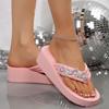 Modne klapki na koturnie z cyrkoniami w kształcie motyla Kobiety 2025 Lato Gruba podeszwa Antypoślizgowe Plażowe Japonki Kobieta Lekkie Sandały na Platformie
