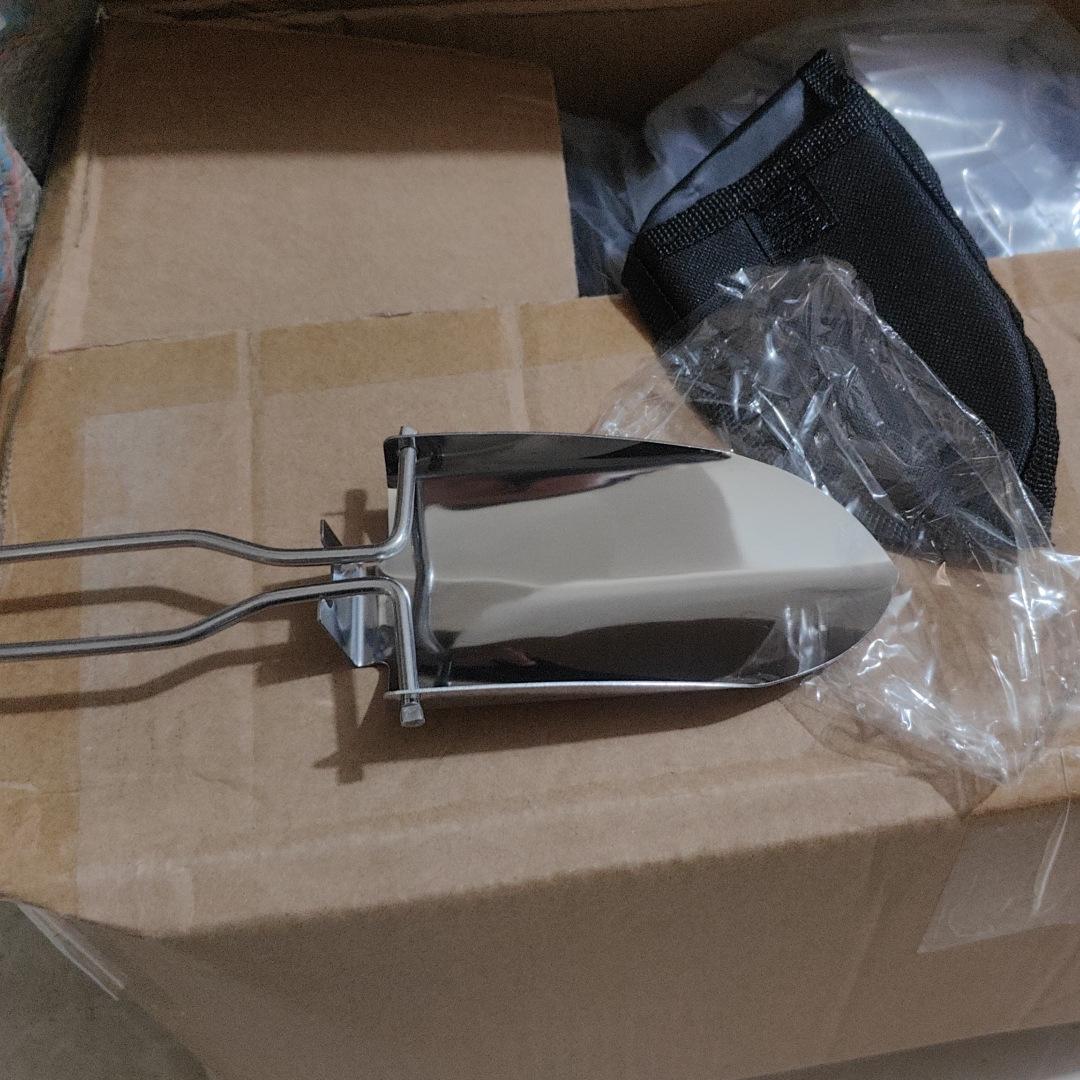 Compact Foldable Stainless Steel Garden Trowel and Spade for Outdoor Use