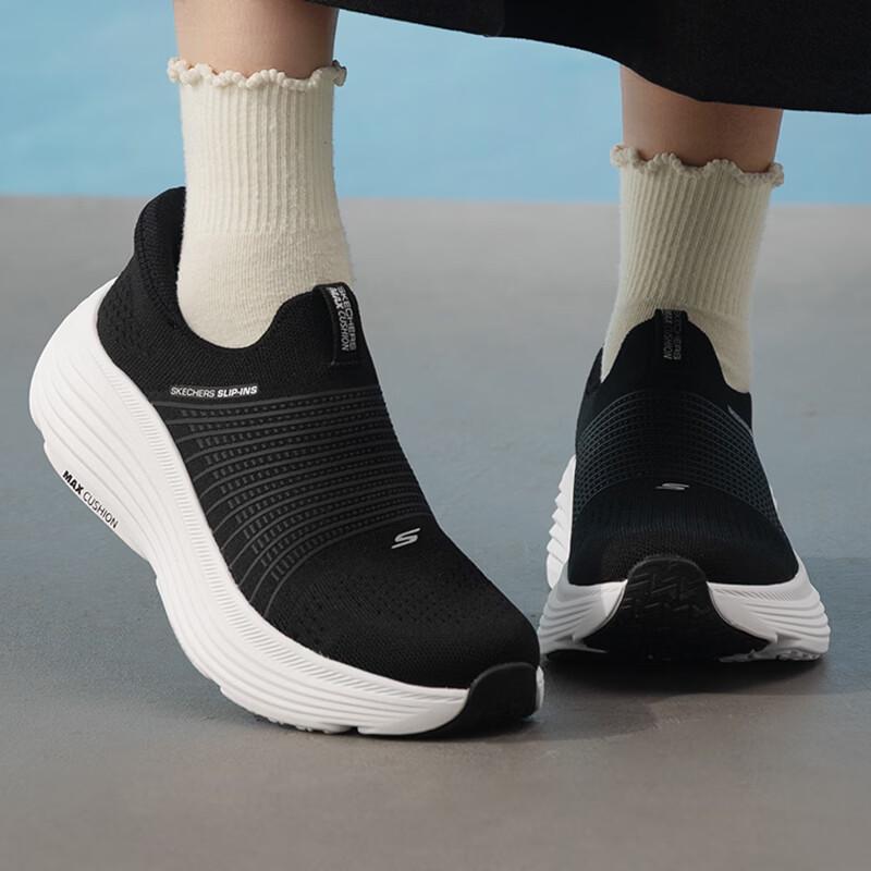 Skechers Women s Slip-Ins Thick Sole Running Shoes US 7 черно-белый
