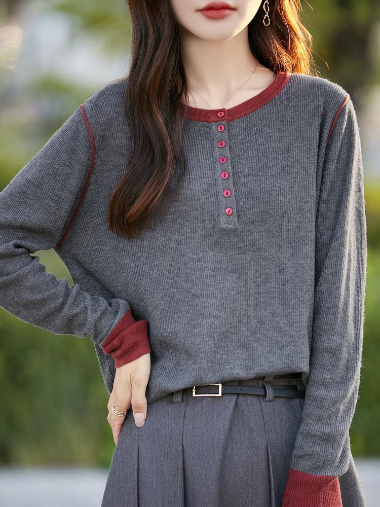 Stylish Women's Color Block Knit Sweater - Round Neck, Long Sleeve, Age-Reducing, Casual Top
