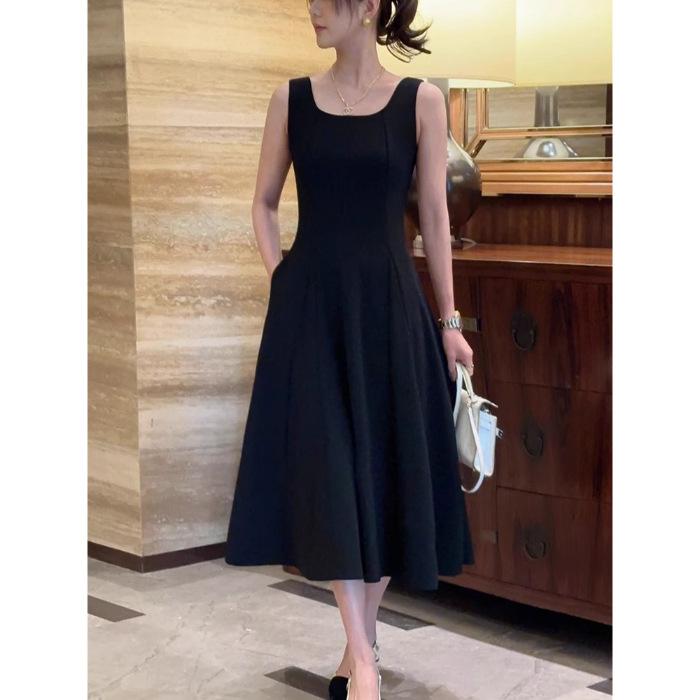 Back invisible zipper Hepburn style summer women s temperament square collar small sleeveless black dress S