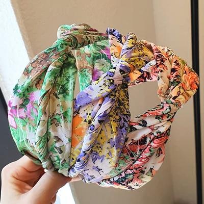 Dámský jemný květinový bandana, turban se subtilním květinovým vzorem