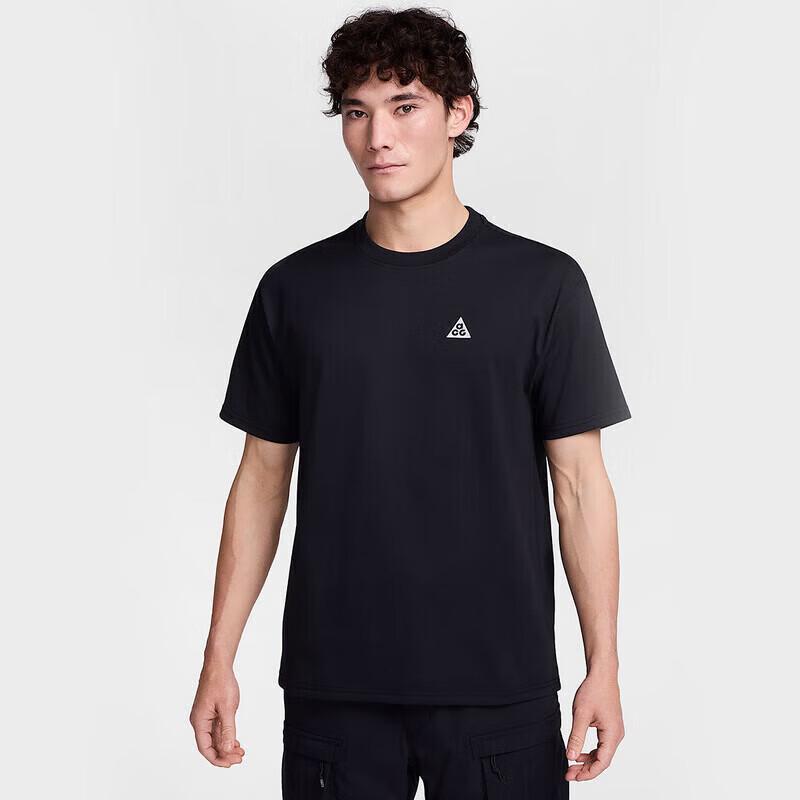 Nike Men s ACG Short-Sleeve T-Shirt HJ0799 S
