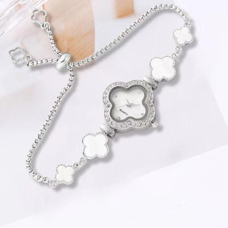 Stilvolle Damen-Rhinestone-Armbanduhr mit ausziehbarem Armband silber