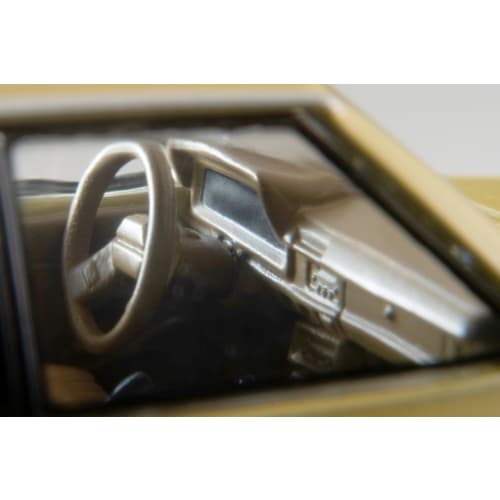 TOMYTEC Tomica Limited Vintage Neo LV-N321a Nissan 4x4 King Cab Truck (Gelb, Nordamerikanische Spezifikation) - Komplett montiert