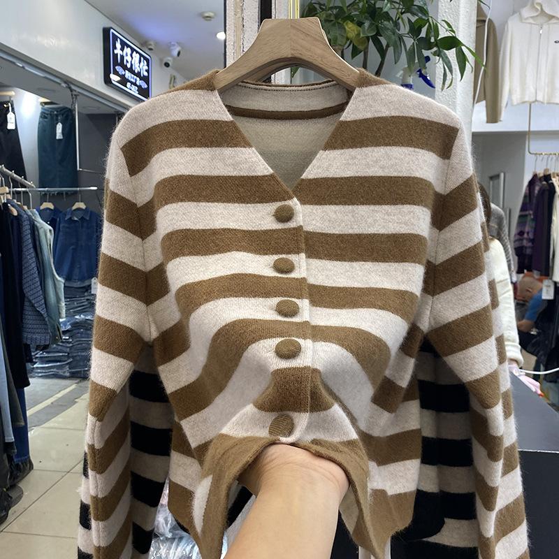 Striped Knitted Cardigan Women Autumn Winter Fashion Contrasting Color Retro V-neck Gentle Style Sweater Jacket Top