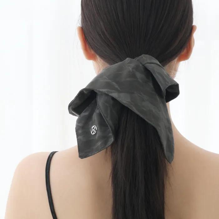 CRACK TEXTURE SQUARE SCRUNCHIE_3COLOR