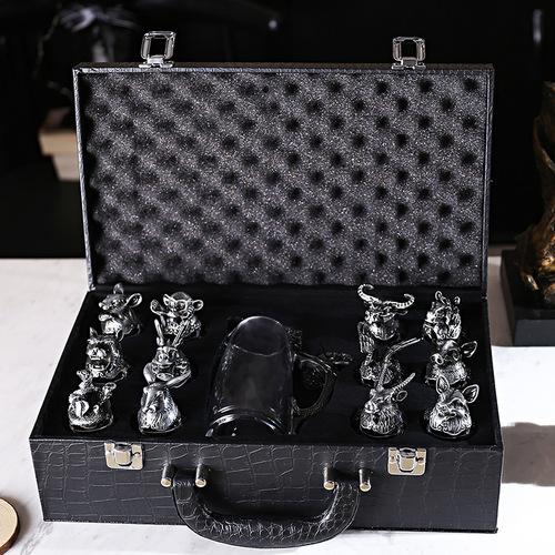 Twelve Zodiac Liquor Wine Glass Set Household Small Wine Glasses Hip Flasks Chinese Imitation European Drinkware Exquisite Gift