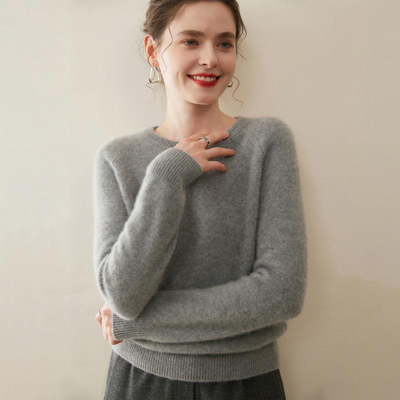 Women's Pure Cashmere Sweater - Round Neck, Loose Fit, Thickened Knit Base Layer with Raglan Sleeves, Skin-Friendly for Autumn/Winter.