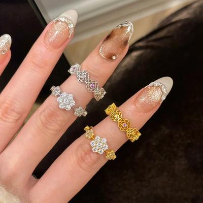Romantic Floral Hollow Out Rose Flower Rings for Women Sweet Single Row Diamond Inlaid Exquisite Engagement Ring Jewelry Gift