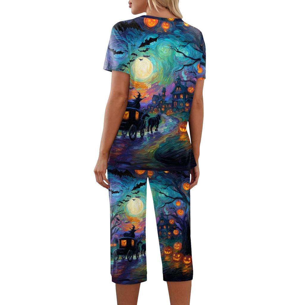 Women Two Piece Set Halloween Print Short Sleeve Top and Capri Pants Casual Lounge Wear Set for Daily Use and Seasonal Events