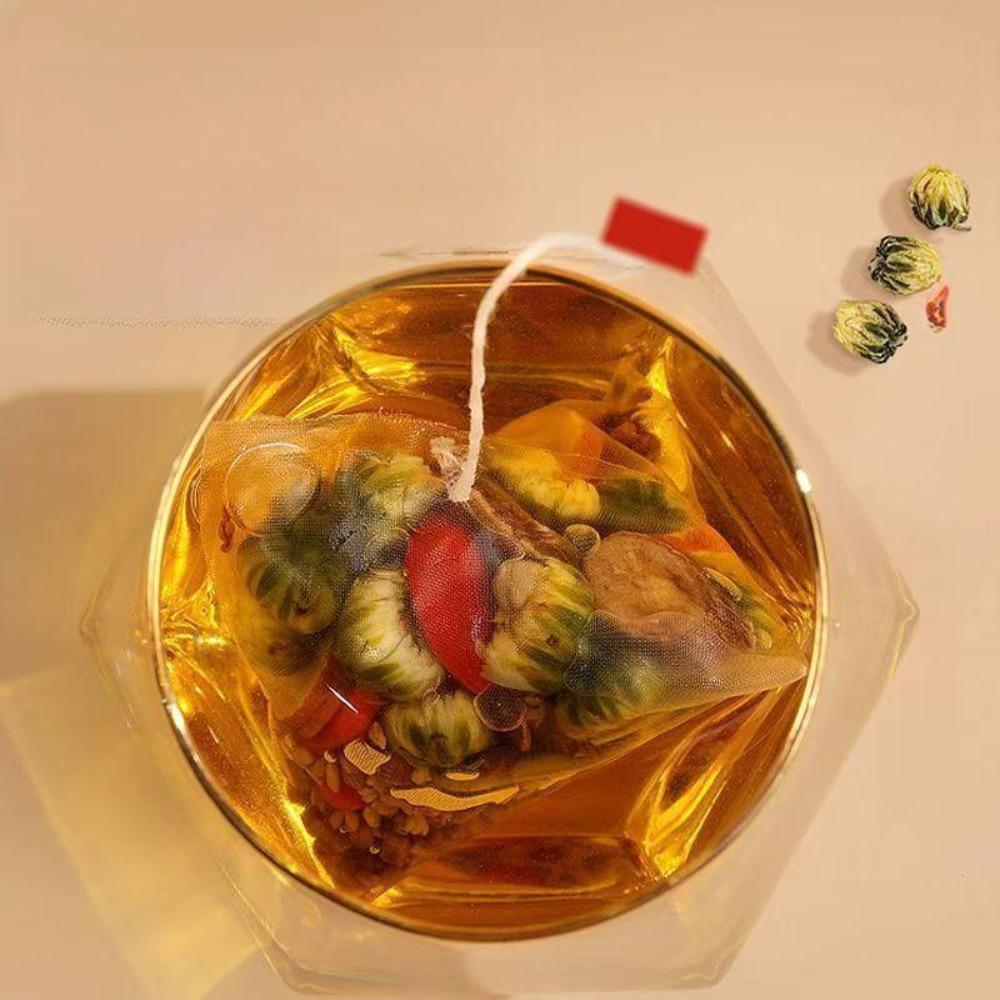 Chrysanthemen-Kassiasamen-Kräutertee mit Ginseng und Goji-Beere