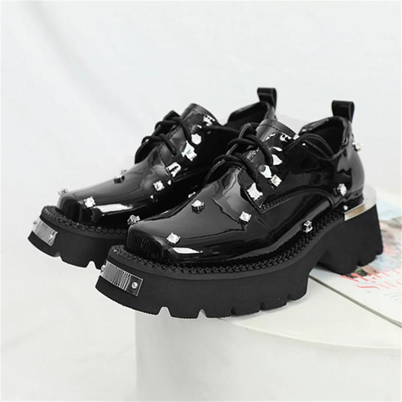 Fashion New Retro Metal Decor Women Derby Shoes Thick Sole Dress Leather Wedge Shoes Casual Loafers Black Lace-up Platform Flats Pumps
