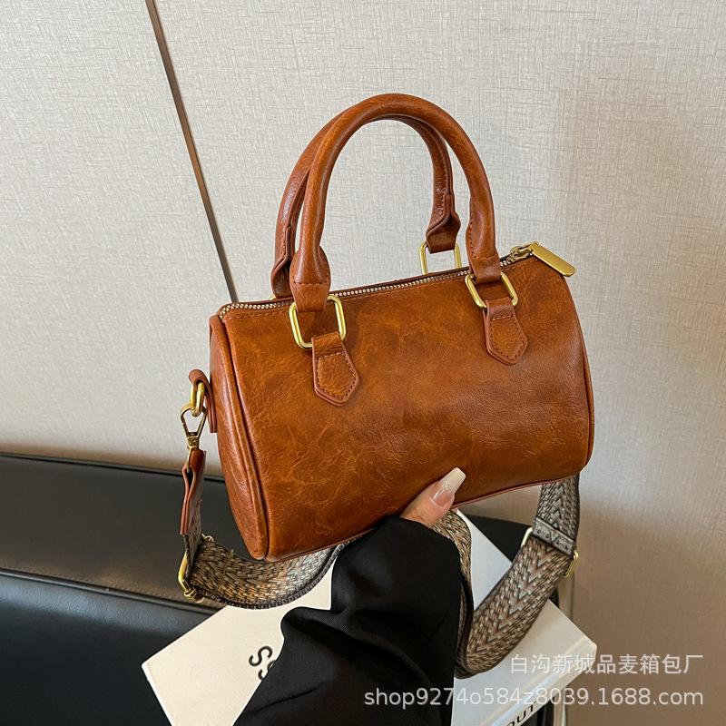 Niche Design Solid Color Bowling Bag Women's Bag 2025 New Retro Boston Bag Fashion Trendy Portable Shoulder Bag